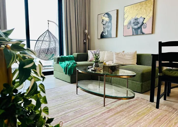 Chic 2Br In Jvc Balcony Pool & Parking
