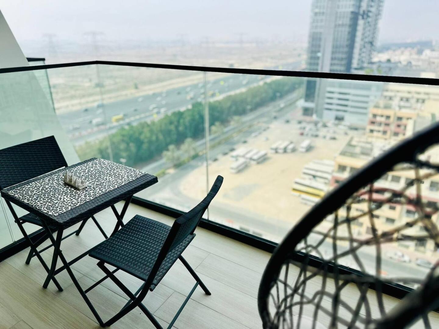 Chic 2Br In Jvc Balcony Pool & Parking * Dubai
