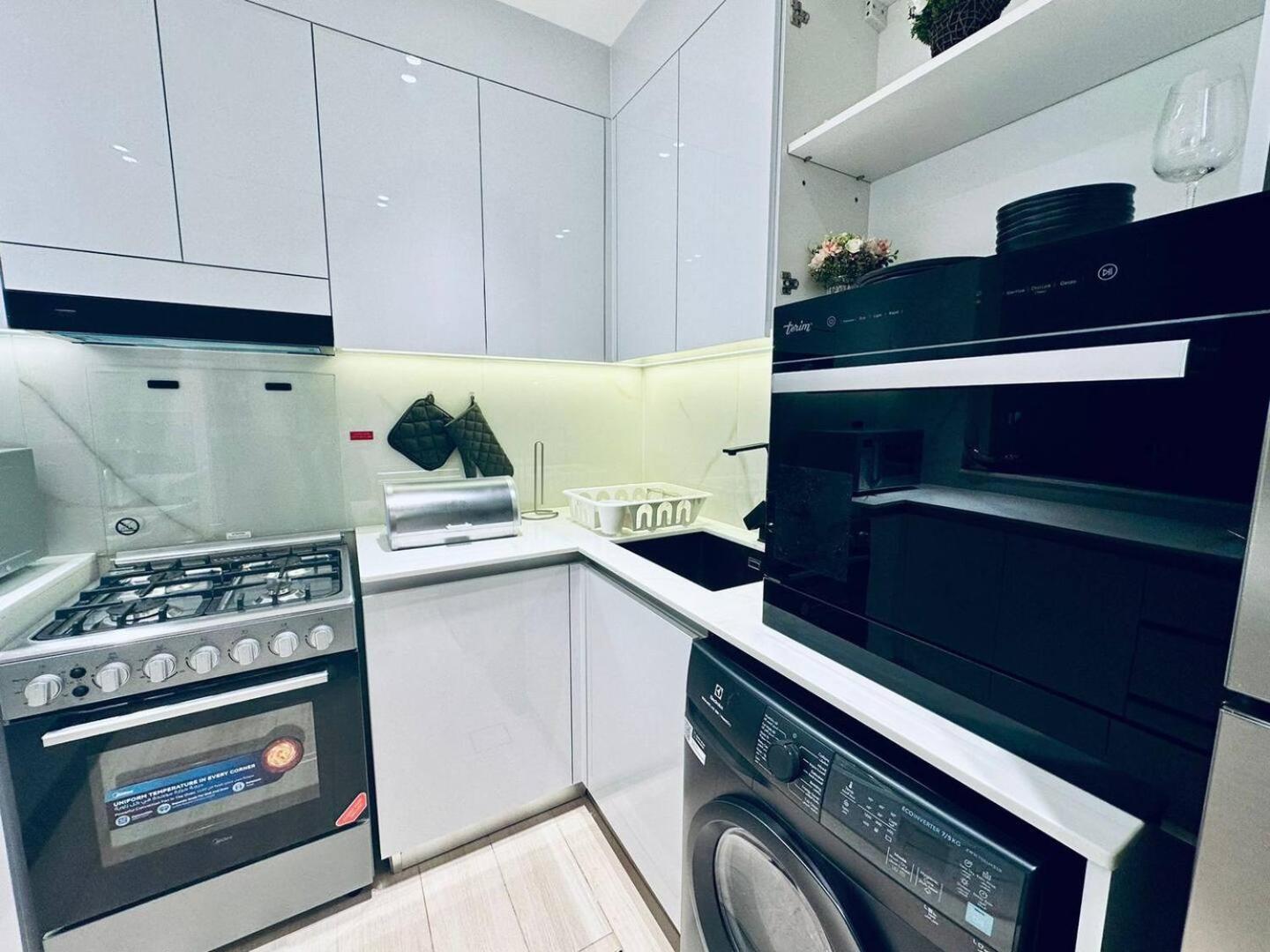 Apartment Chic 2Br In Jvc Balcony Pool & Parking *