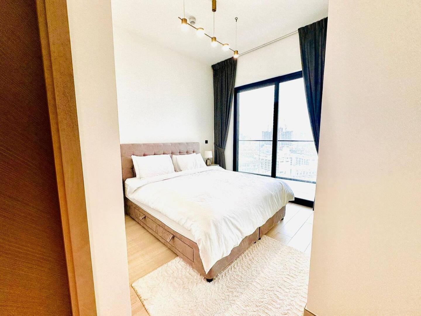 Chic 2Br In Jvc Balcony Pool & Parking * Dubai