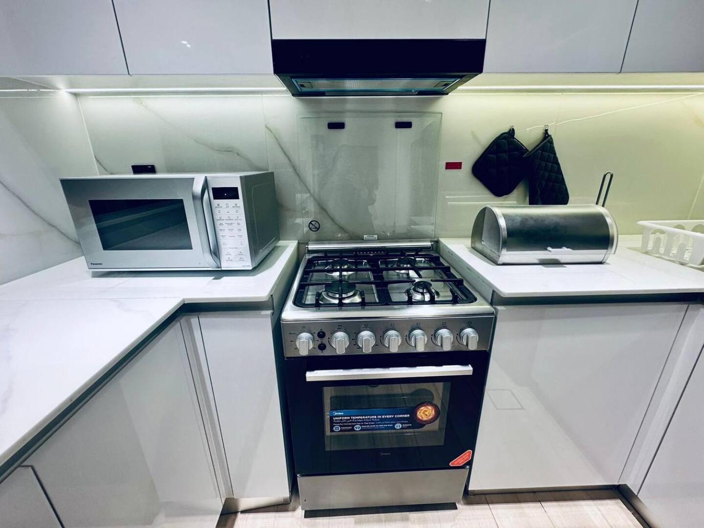 Apartment Chic 2Br In Jvc Balcony Pool & Parking *