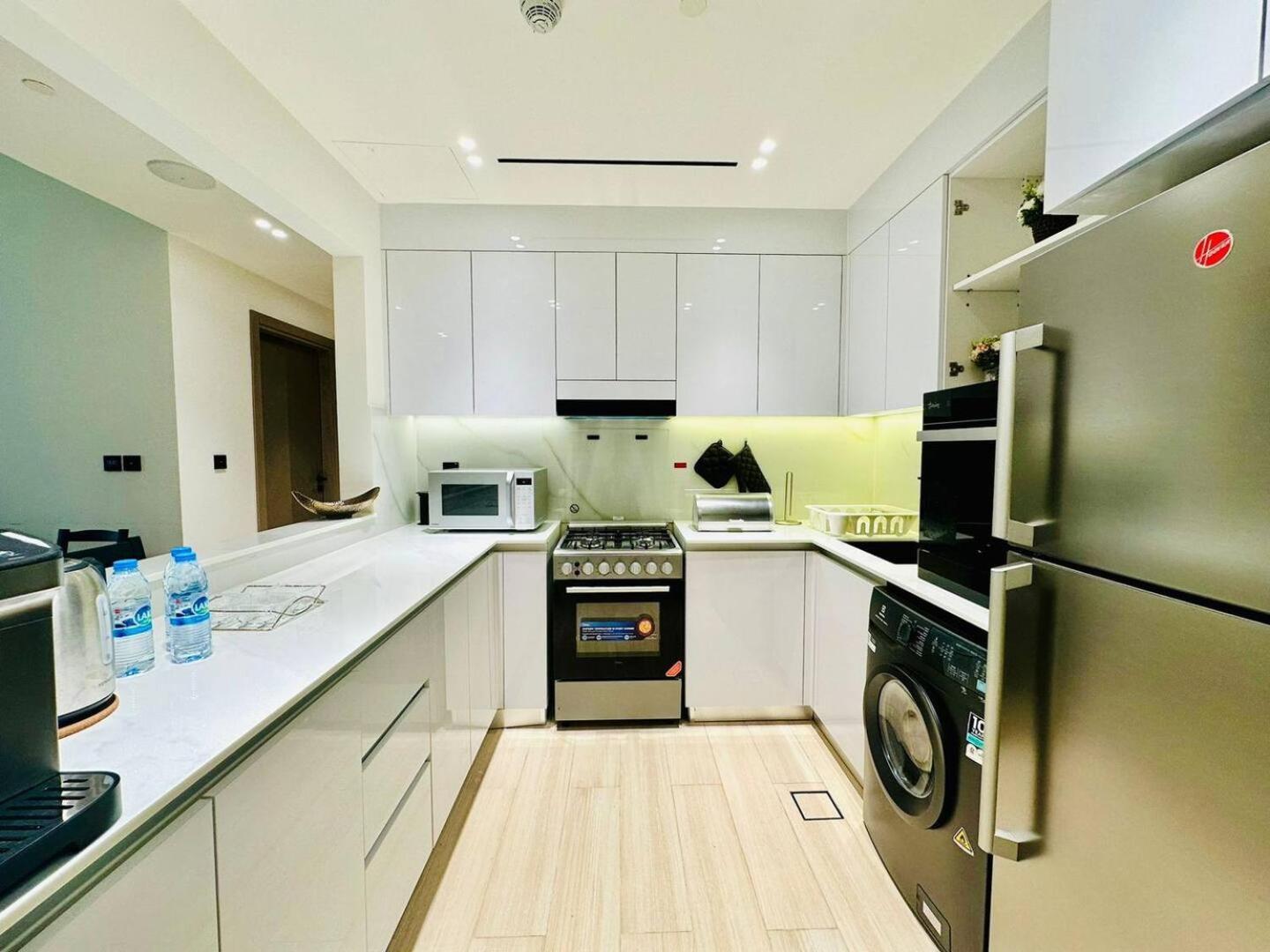 Chic 2Br In Jvc Balcony Pool & Parking * Dubai